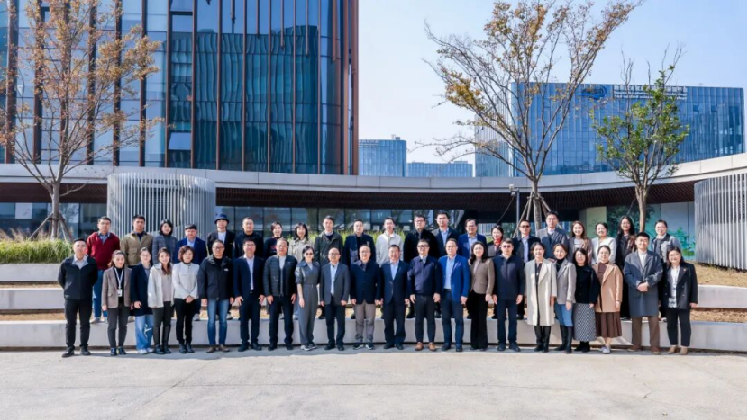 情系华师同侪 智绘临港新景——华东师大校友共聚临港 共谋区校协同发展新篇章